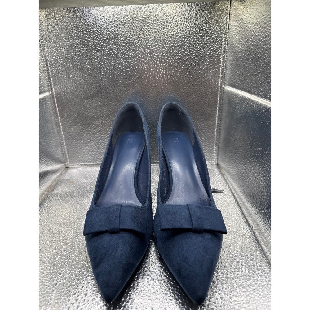 Unbranded Navy Blue Faux Suede Pointed Toe Bow Kitten Heel Pumps - Picture 2 of 3